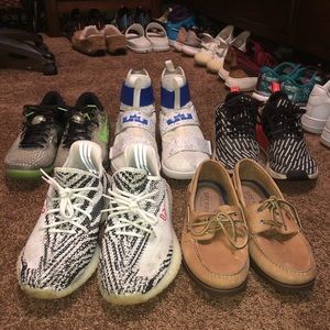 I’m selling all 5 pairs of shoes but also choose